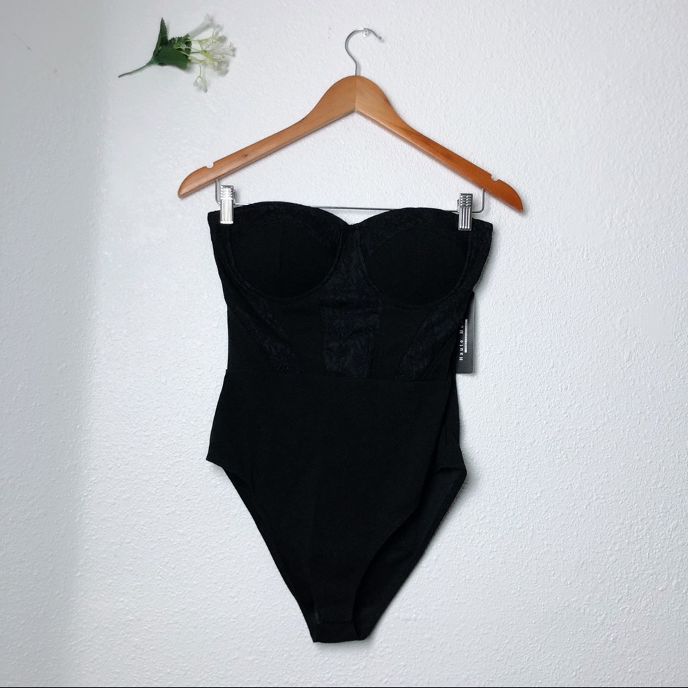 New With Tags Strapless Black Lace Detailed Boddess Clip Closure Bodysuit